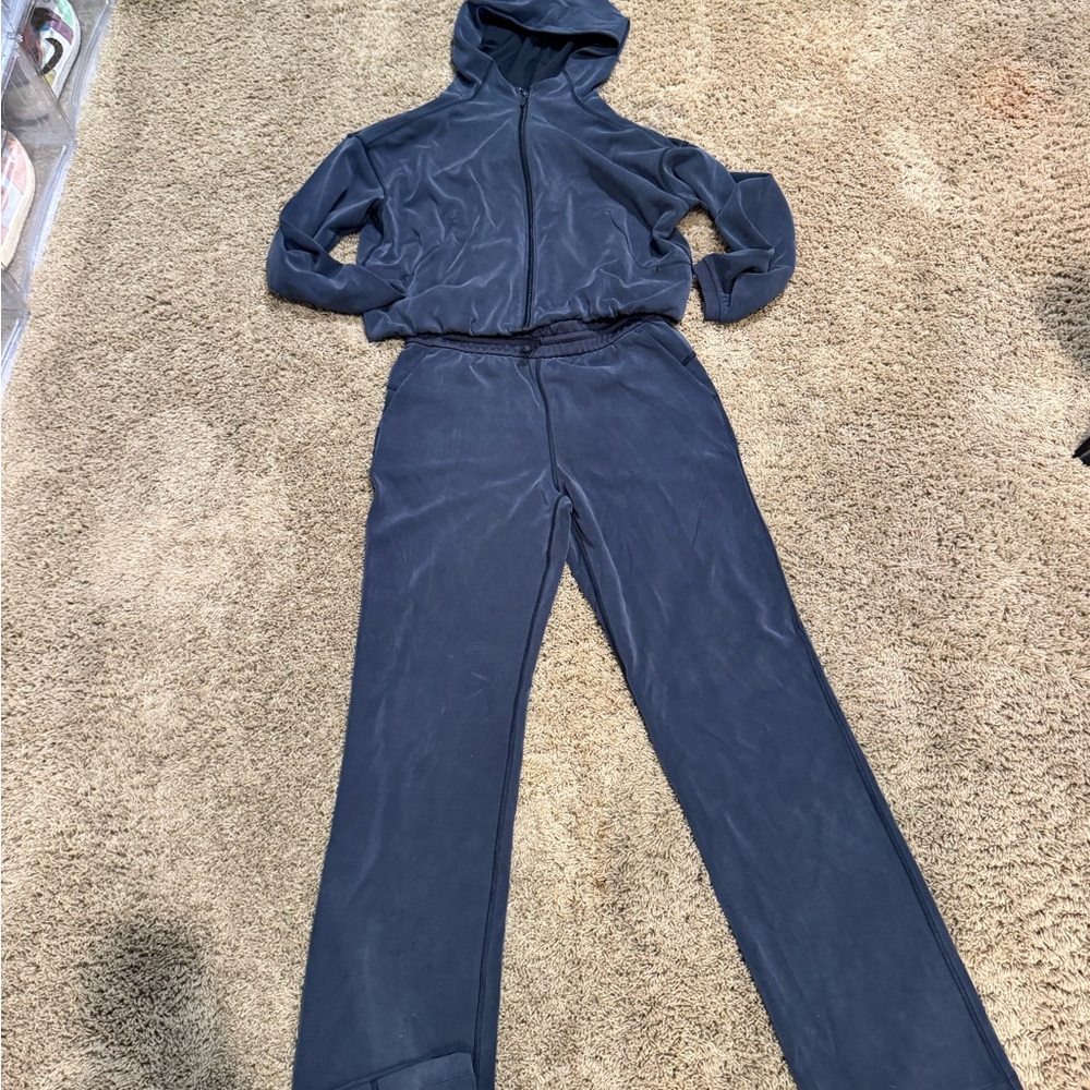 Lululemon Athletica Black Jogger Set